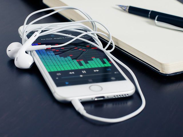 LEDビジョン：情報伝達とエンターテイメントの未来